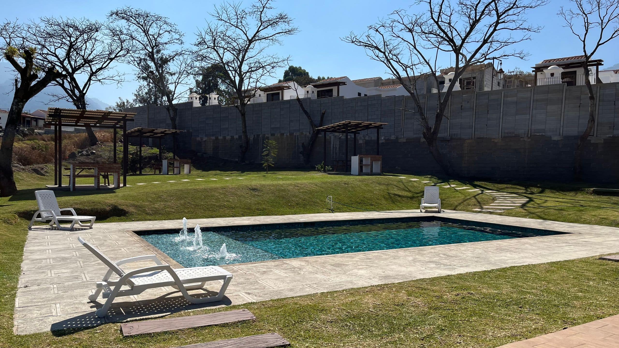 4 Bedroom house for rent, inside a gated community with a pool