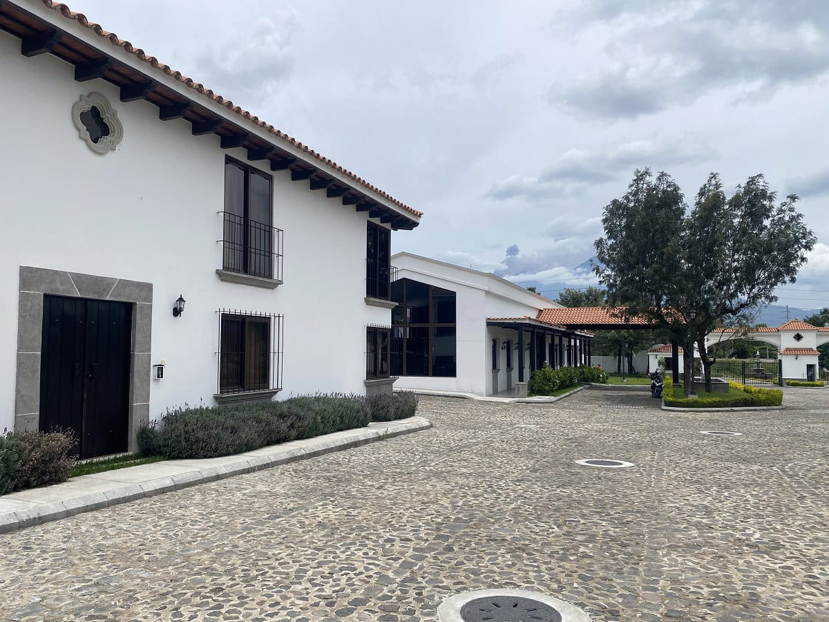 Exclusive Lot for Sale in Residencial Los Apóstoles – Antigua Guatemala