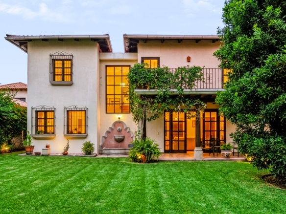 ENORME CASA DE 2 NIVELES EN VENTA EN SAN BARTOLOMÉ BECERRA
