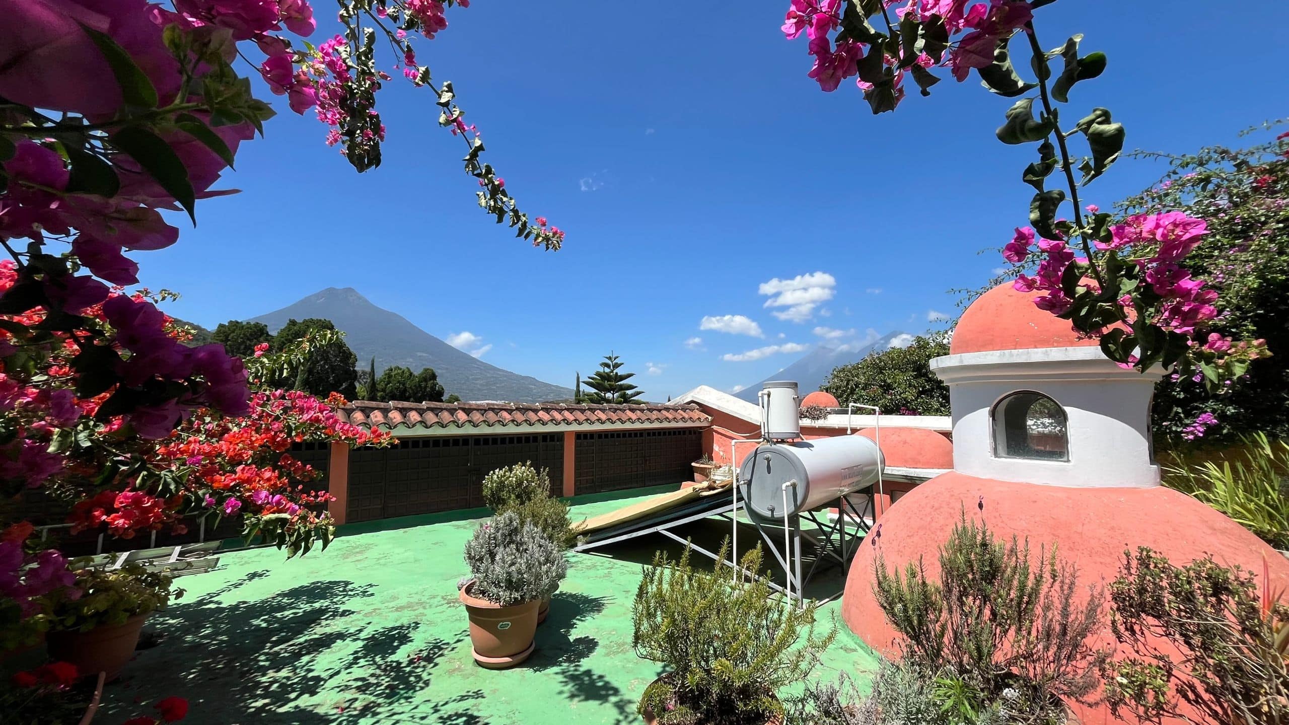 Spacious Furnished Home with Stunning Volcano Views in Las Gravileas, Antigua
