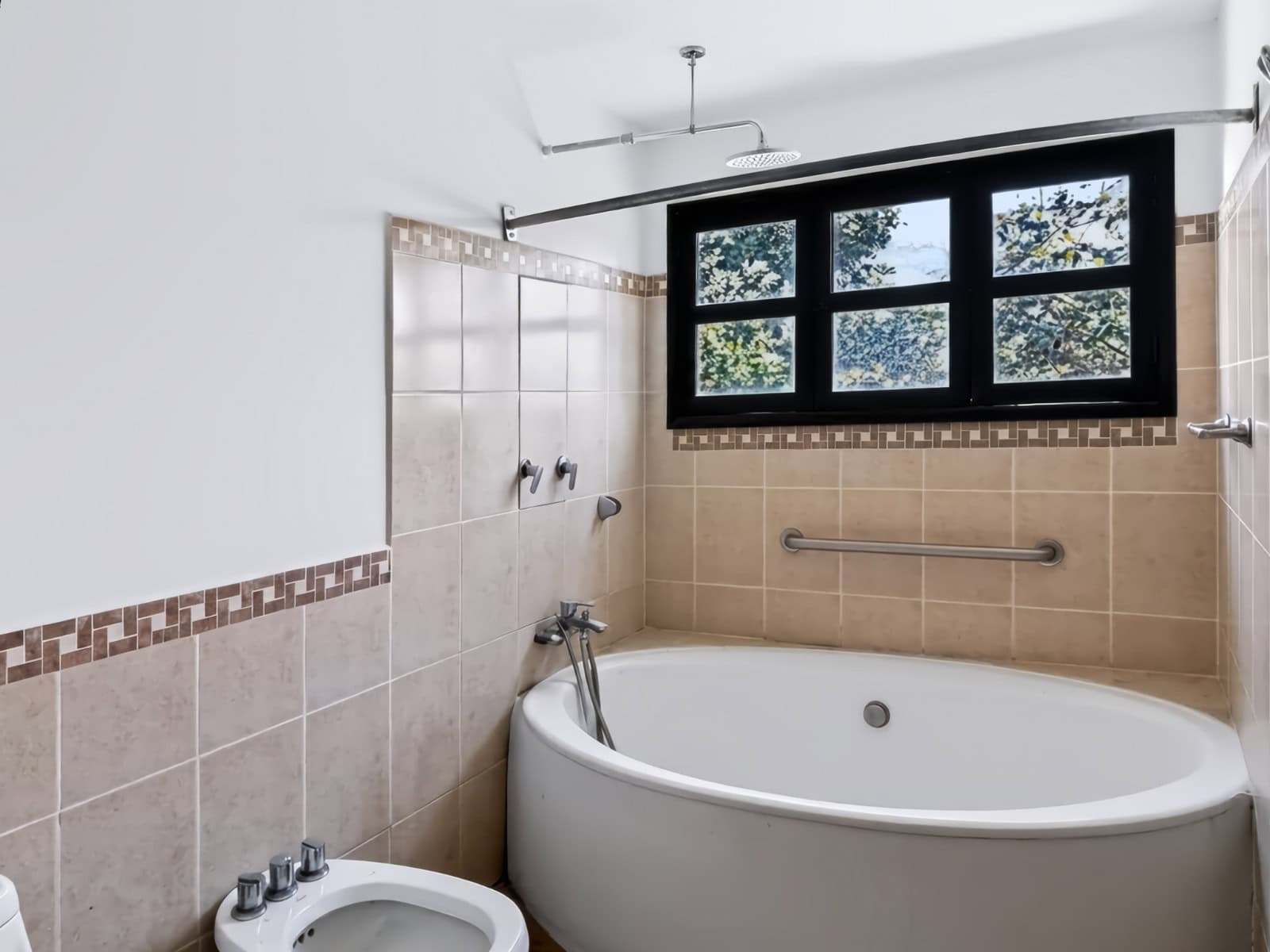ENORME CASA DE 2 NIVELES EN VENTA EN SAN BARTOLOMÉ BECERRA