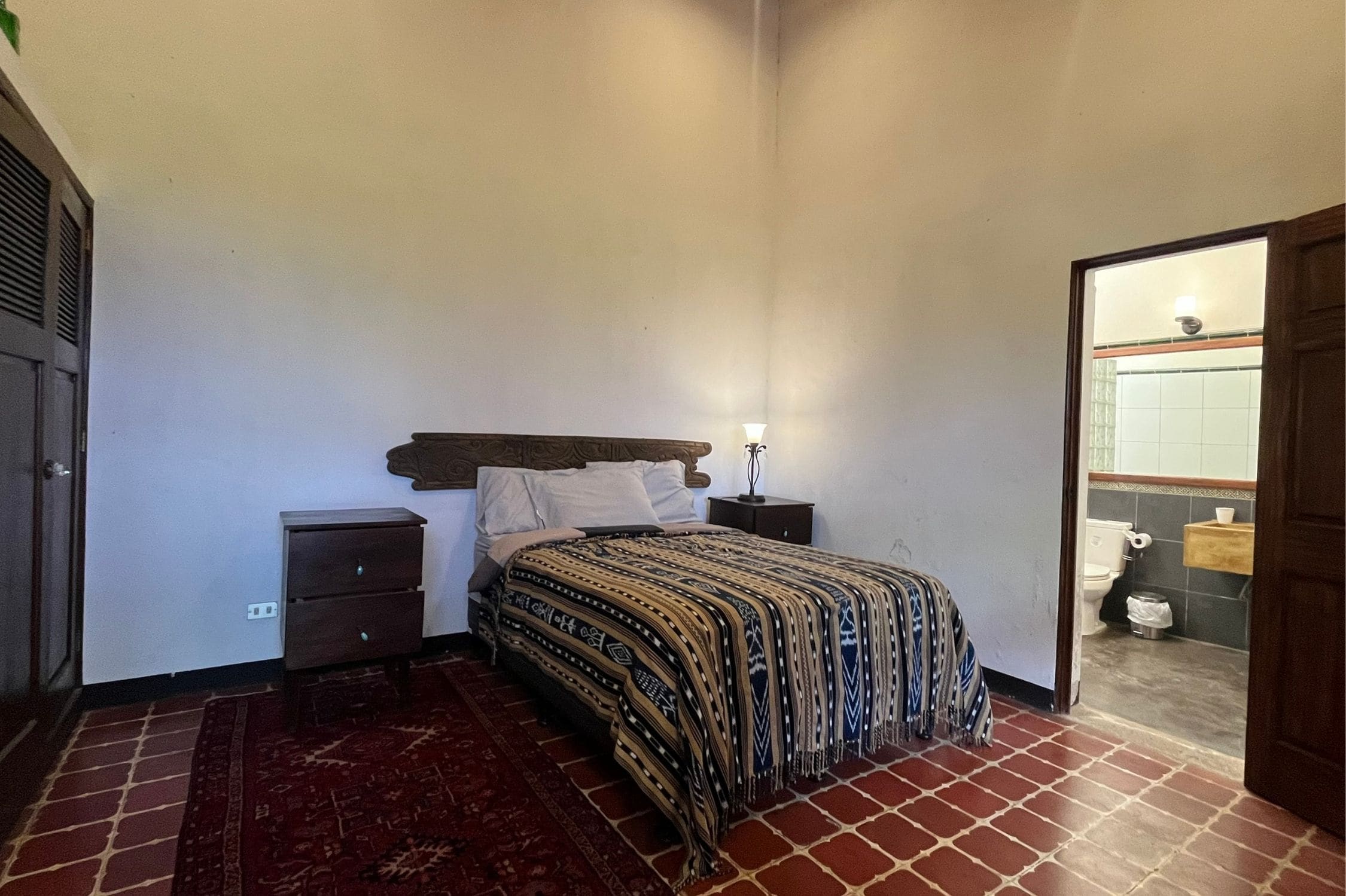 Charming Furnished 2-Bedroom Apartment Near Central Park, AVAILABLE SEPTEMBER 2026