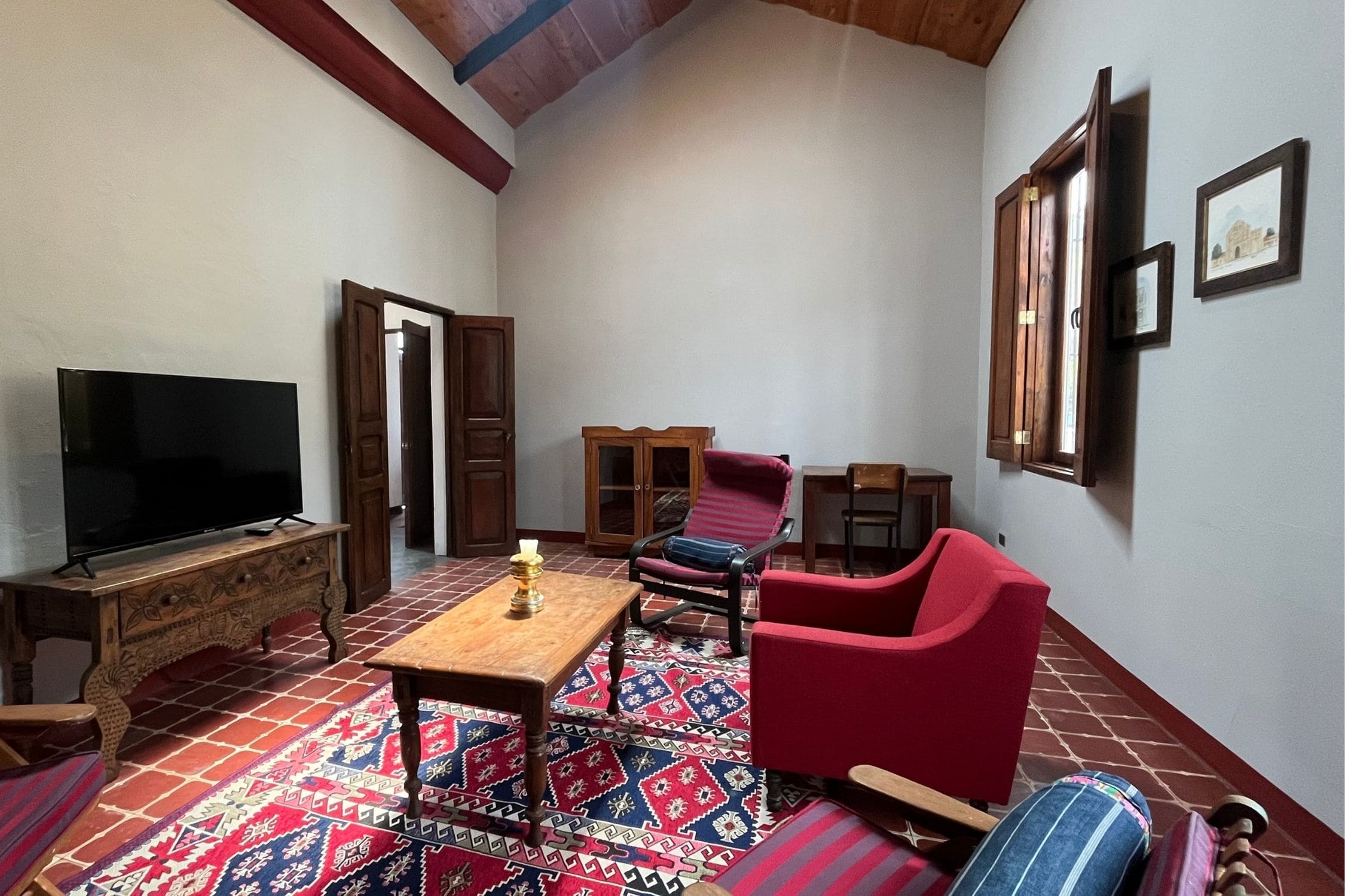 Charming Furnished 2-Bedroom Apartment Near Central Park, AVAILABLE SEPTEMBER 2026
