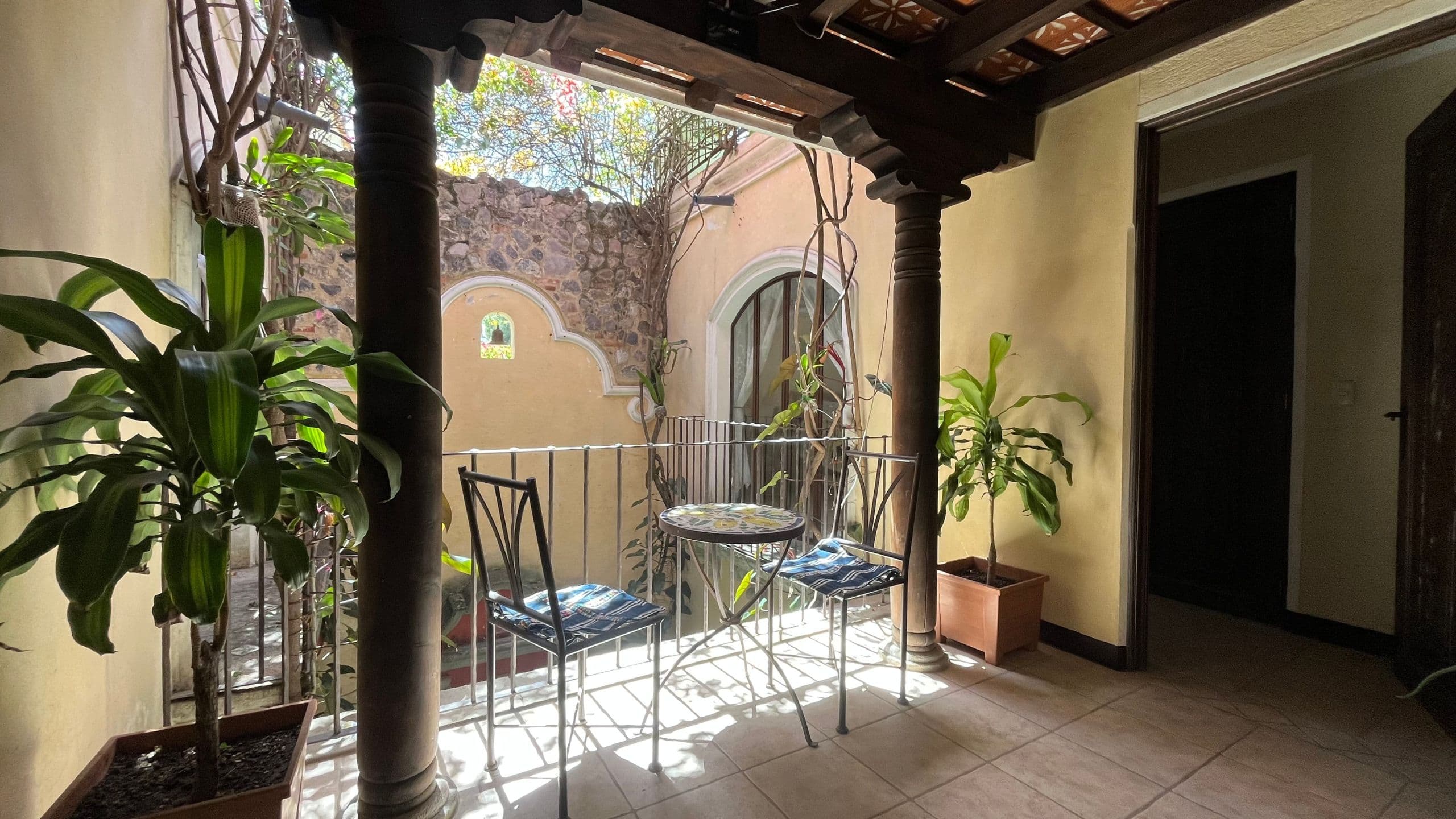 Spacious Furnished Home with Stunning Volcano Views in Las Gravileas, Antigua