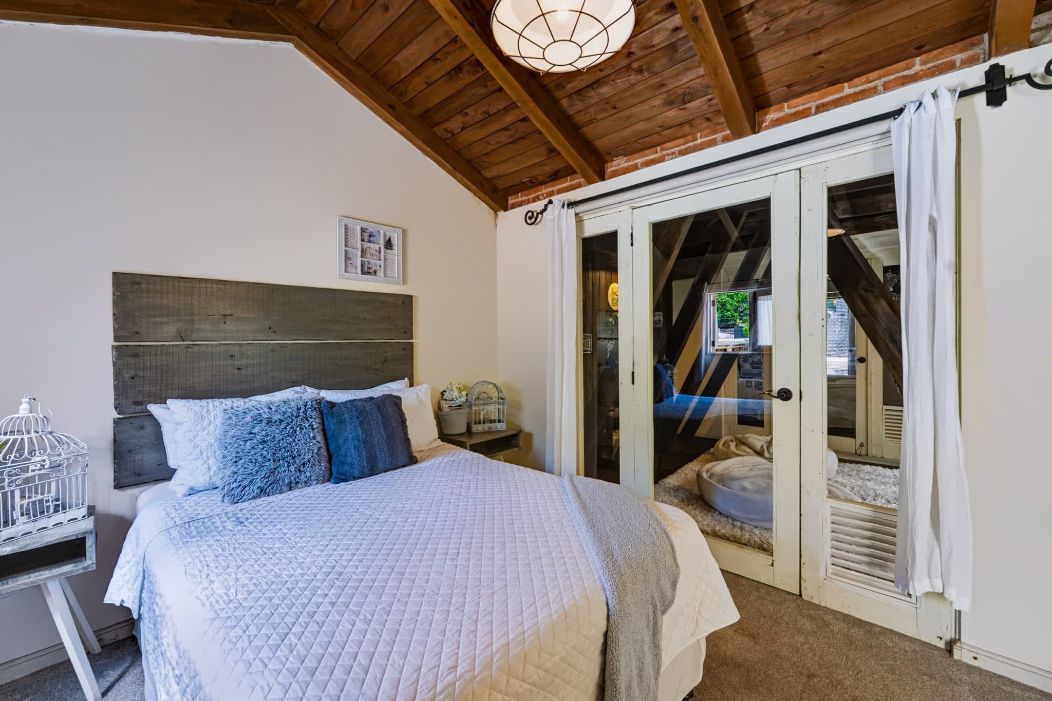 TURNKEY COLONIAL INVESTMENT PROPERTY IN SANTA ANA, ANTIGUA GUATEMALA