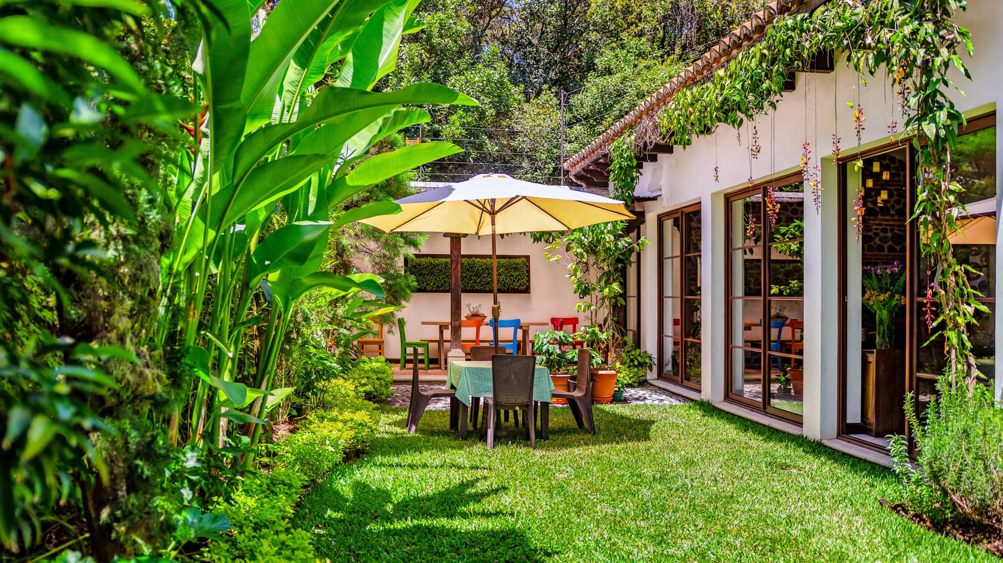 Elegant House with Spectacular Volcano Views Near Antigua Guatemala