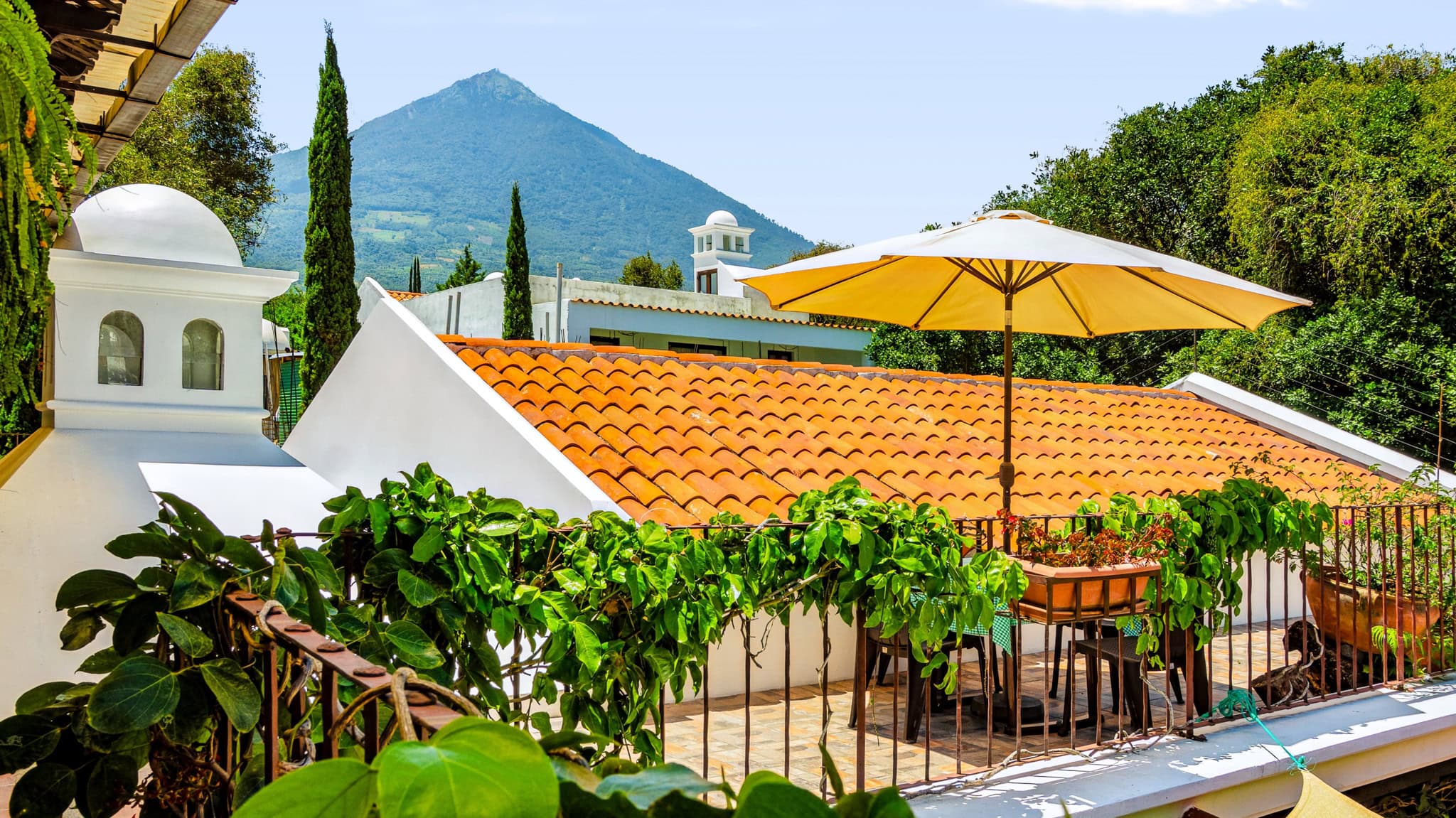 Elegant House with Spectacular Volcano Views Near Antigua Guatemala