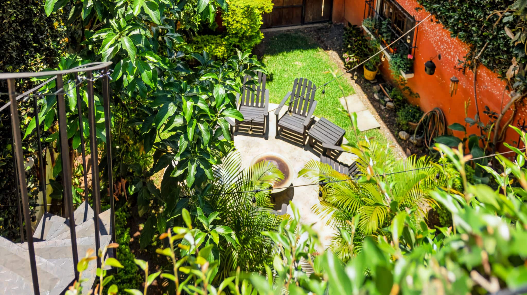Casa + Apartamento Independiente sobre Doble Lote — Jocotenango, a 5 minutos de Antigua Guatemala