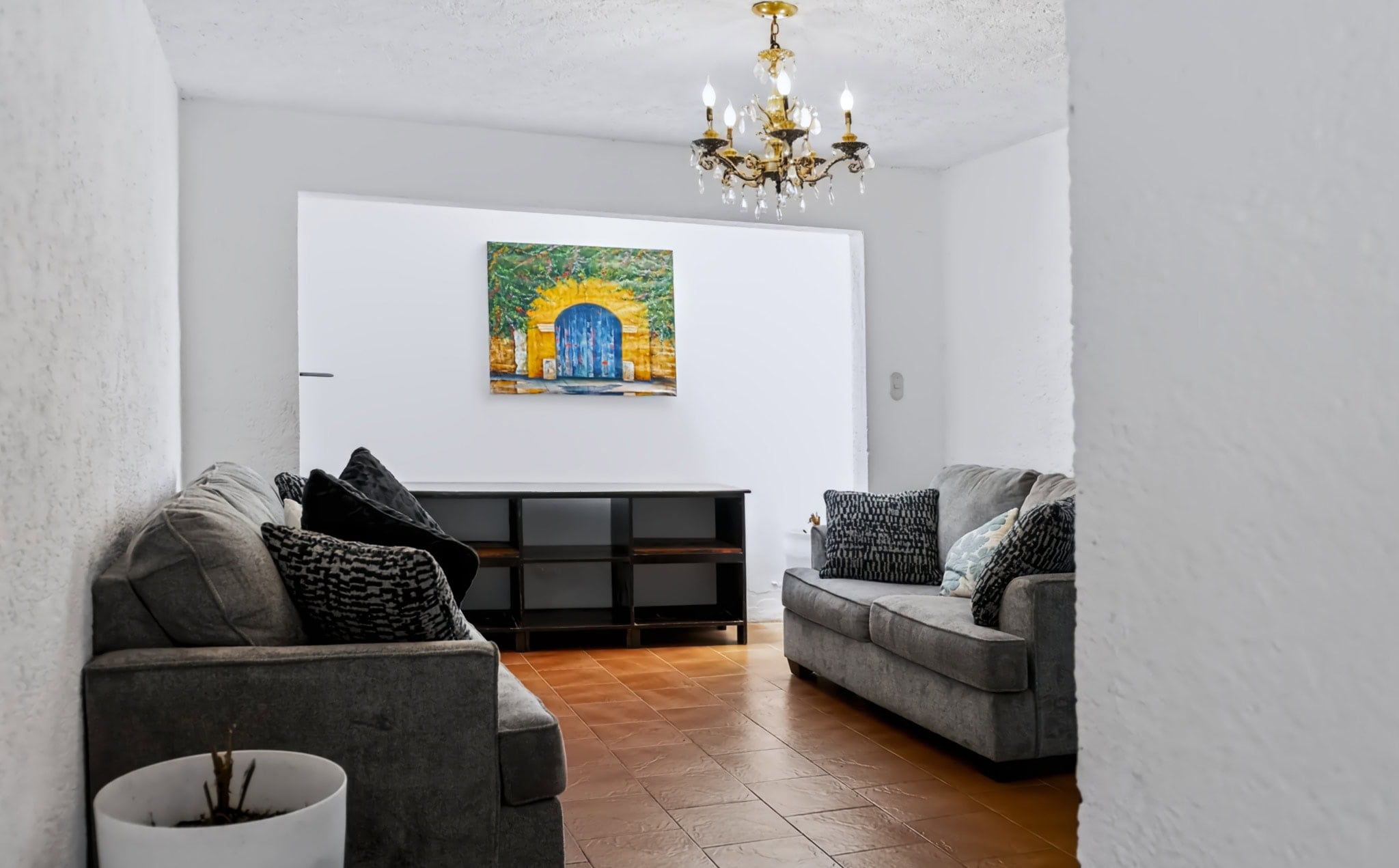 Casa de 6 habitaciones y 6.5 baños en un residencial privado — Jocotenango, a 5 minutos de Antigua