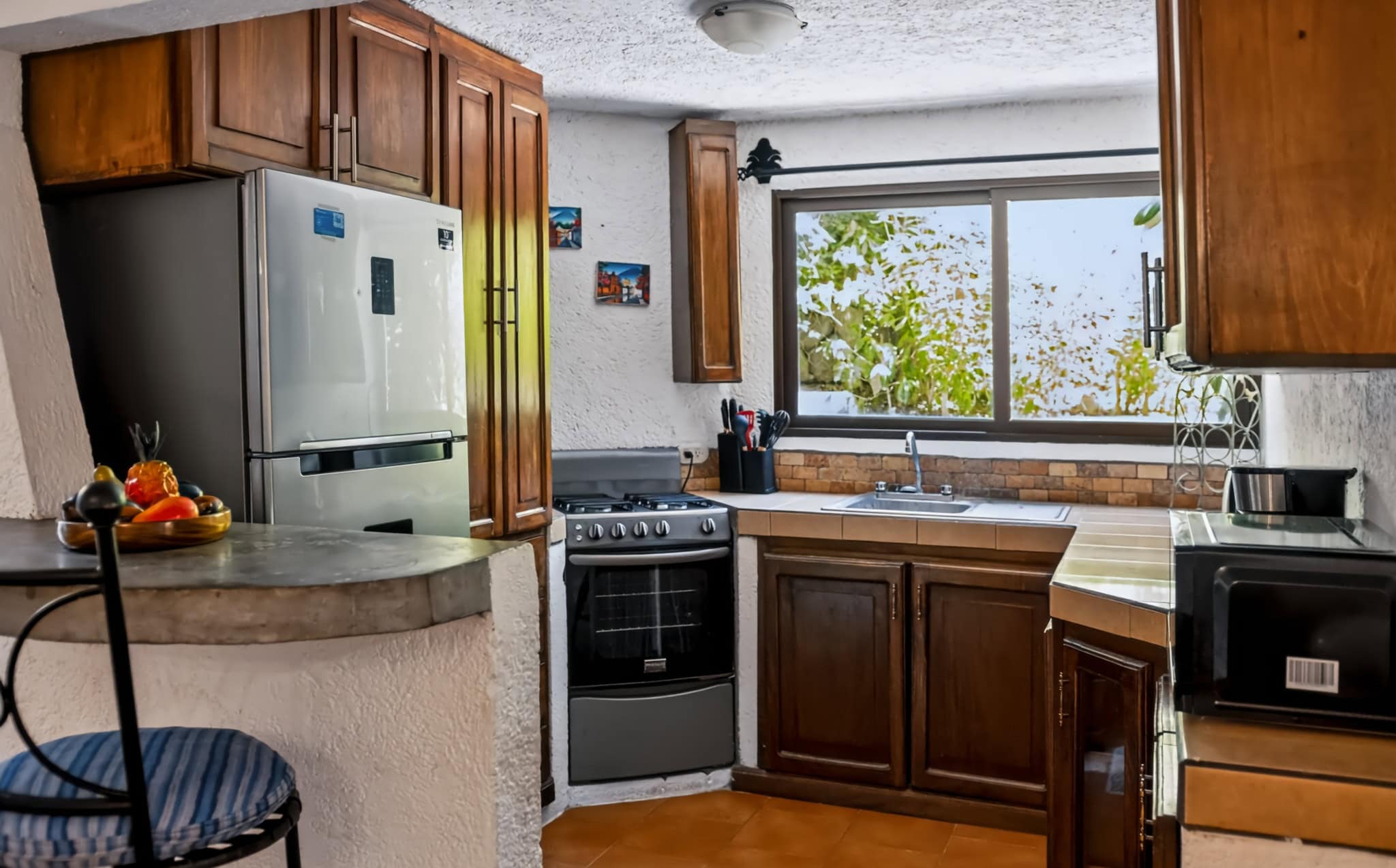Casa de 6 habitaciones y 6.5 baños en un residencial privado — Jocotenango, a 5 minutos de Antigua