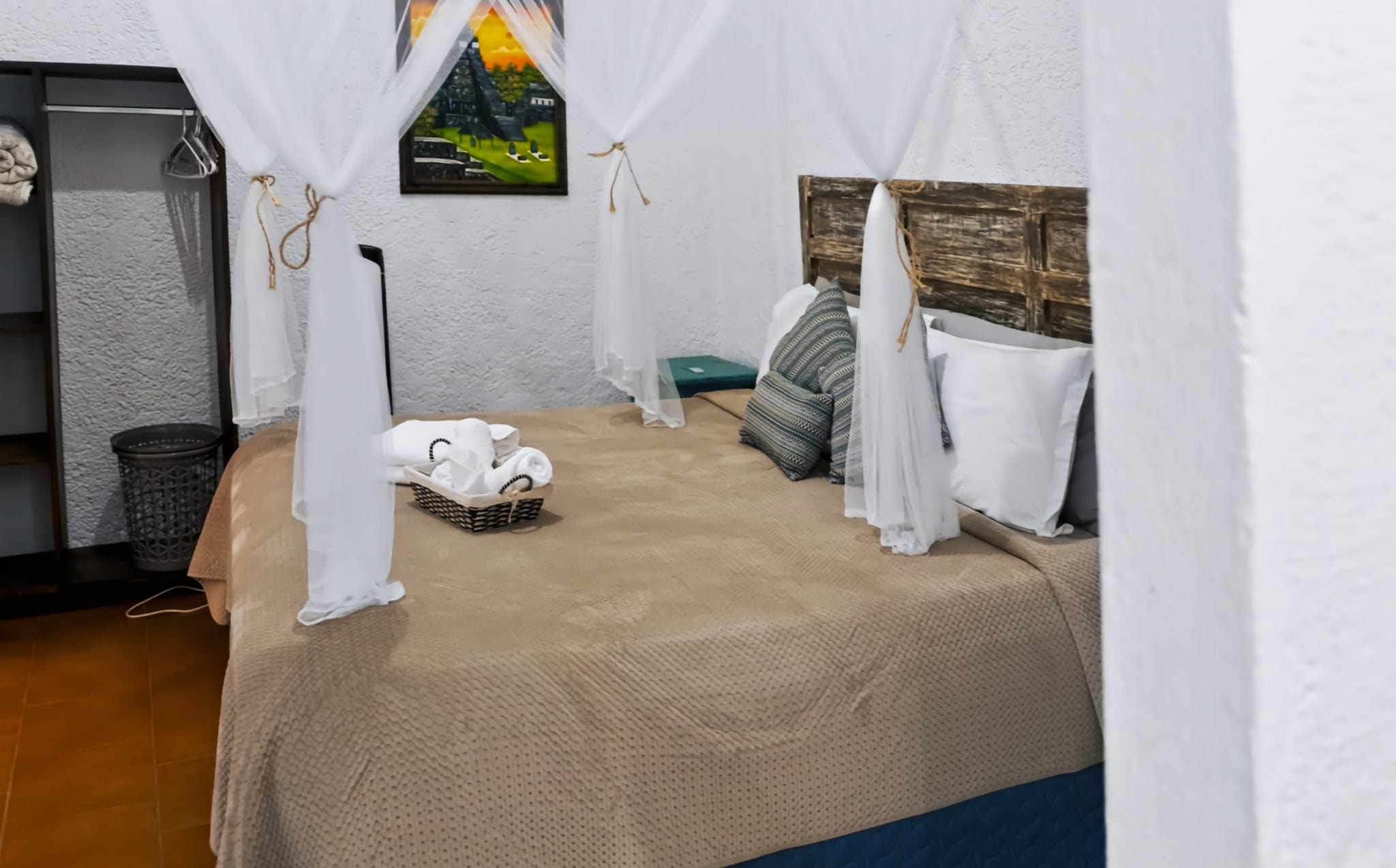 Casa de 6 habitaciones y 6.5 baños en un residencial privado — Jocotenango, a 5 minutos de Antigua