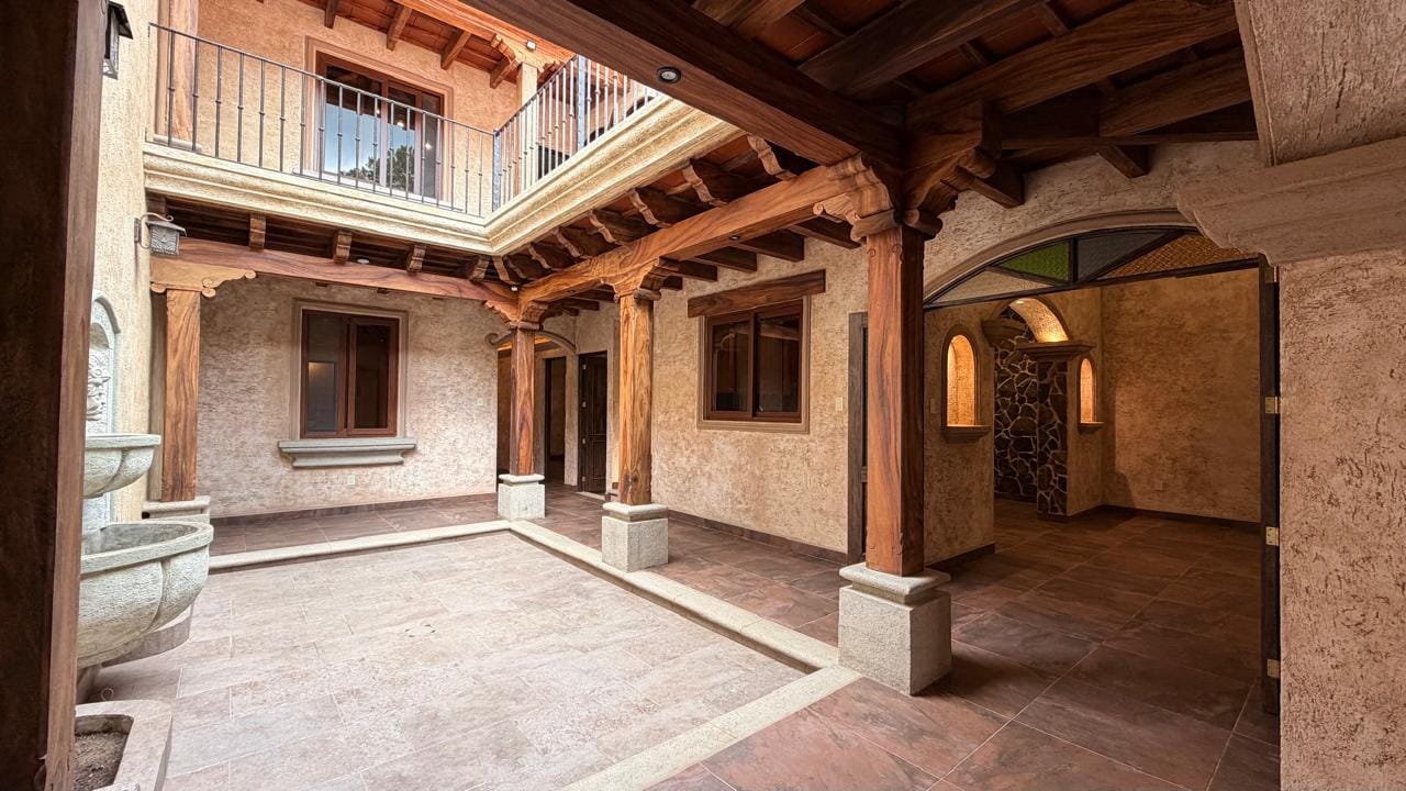 Casa Colonial en Venta a 5 Minutos de Antigua | Apta para Airbnb