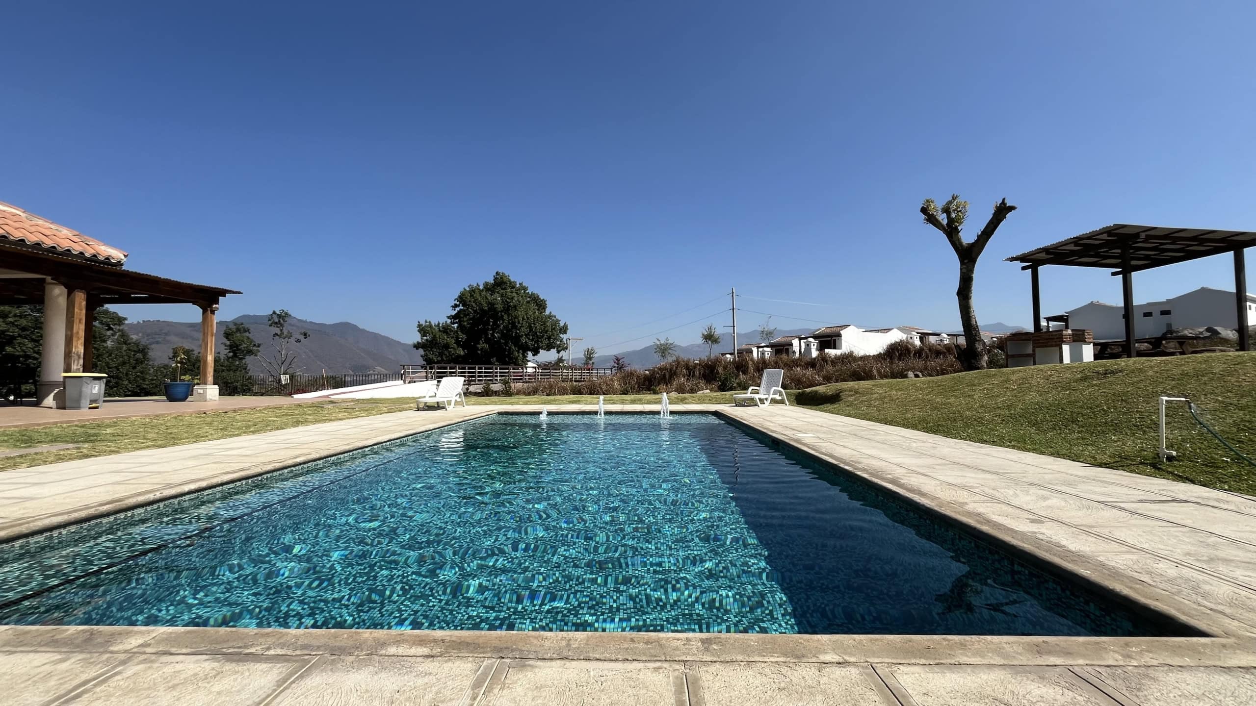 4 Bedroom house for rent, inside a gated community with a pool