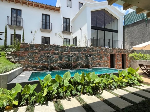 Brand-New Contemporary Homes for Rent Near Antigua Guatemala
