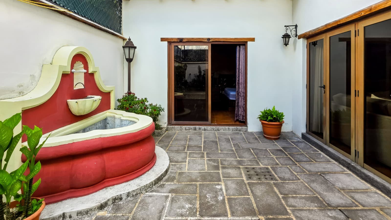 Casa San Jeronimo – Grand 6 Bedroom Colonial Estate Near Antigua