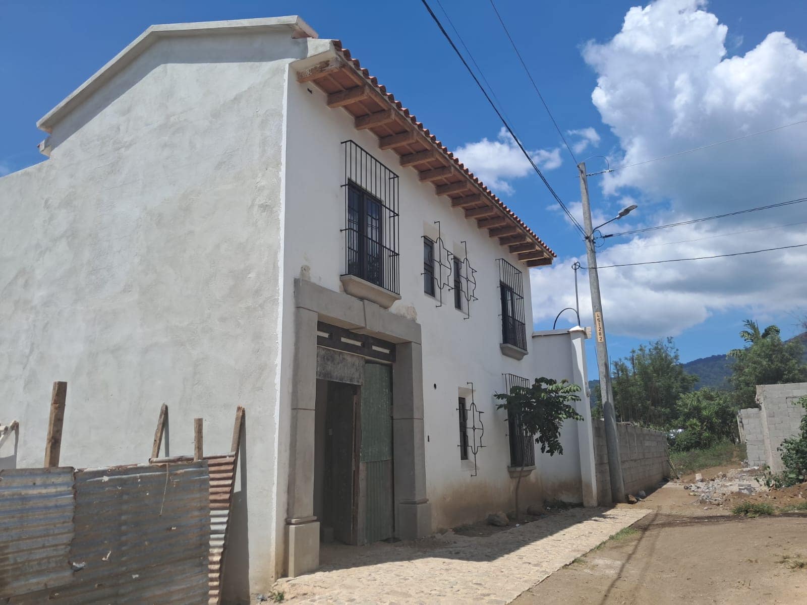New Colonial Boutique Homes with Valley & Volcano Views Near Antigua – Santa Sofía