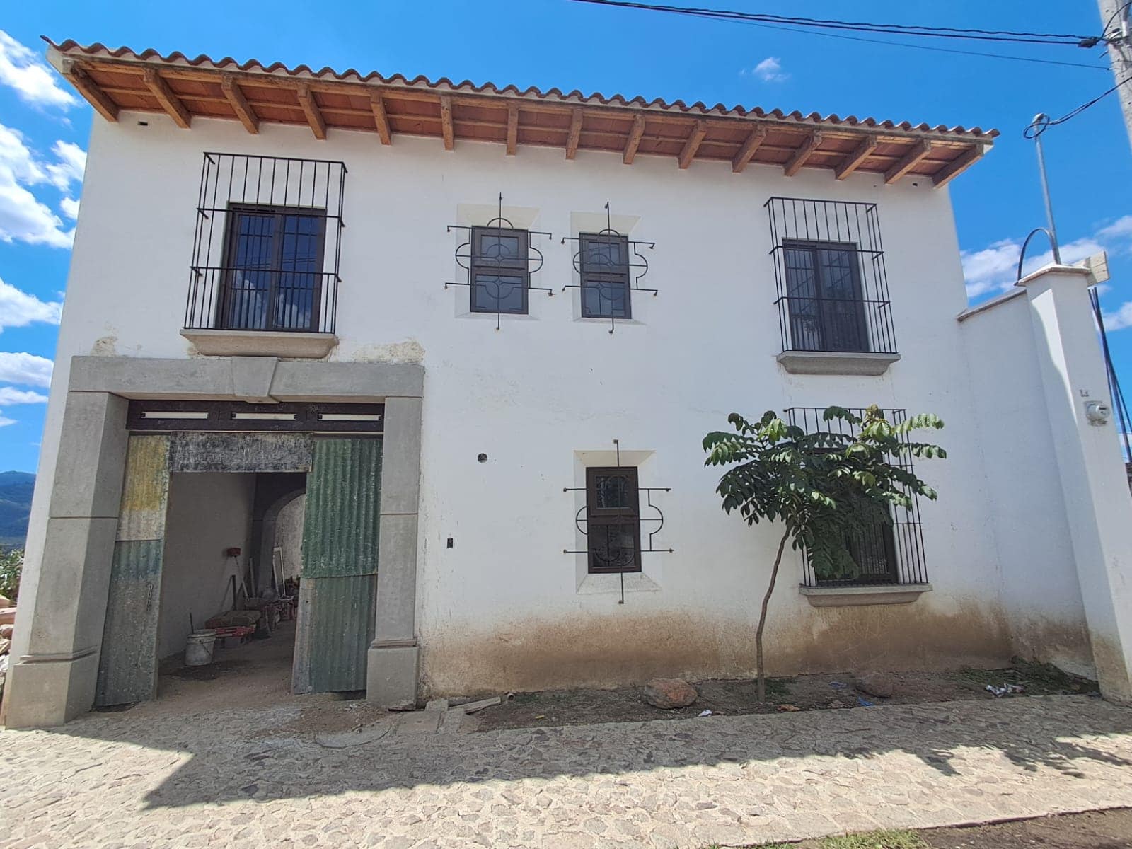 New Colonial Boutique Homes with Valley & Volcano Views Near Antigua – Santa Sofía
