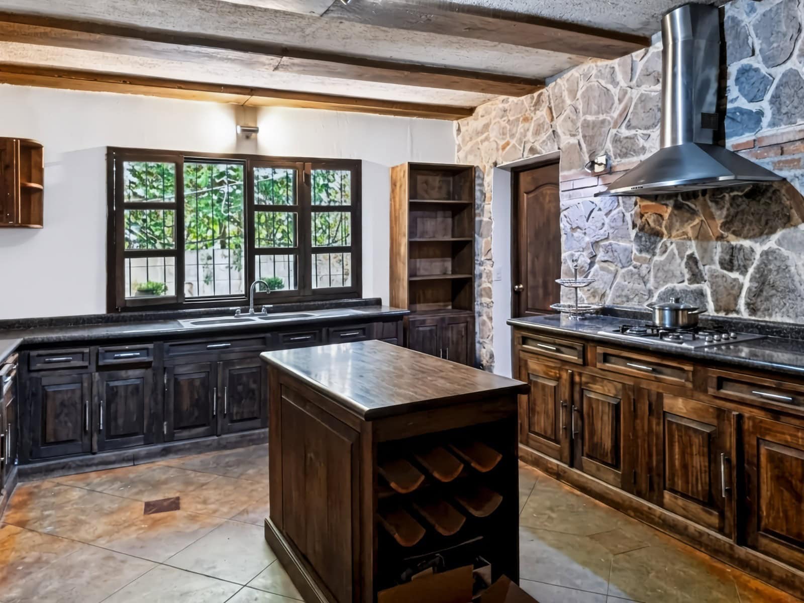 ENORME CASA DE 2 NIVELES EN VENTA EN SAN BARTOLOMÉ BECERRA