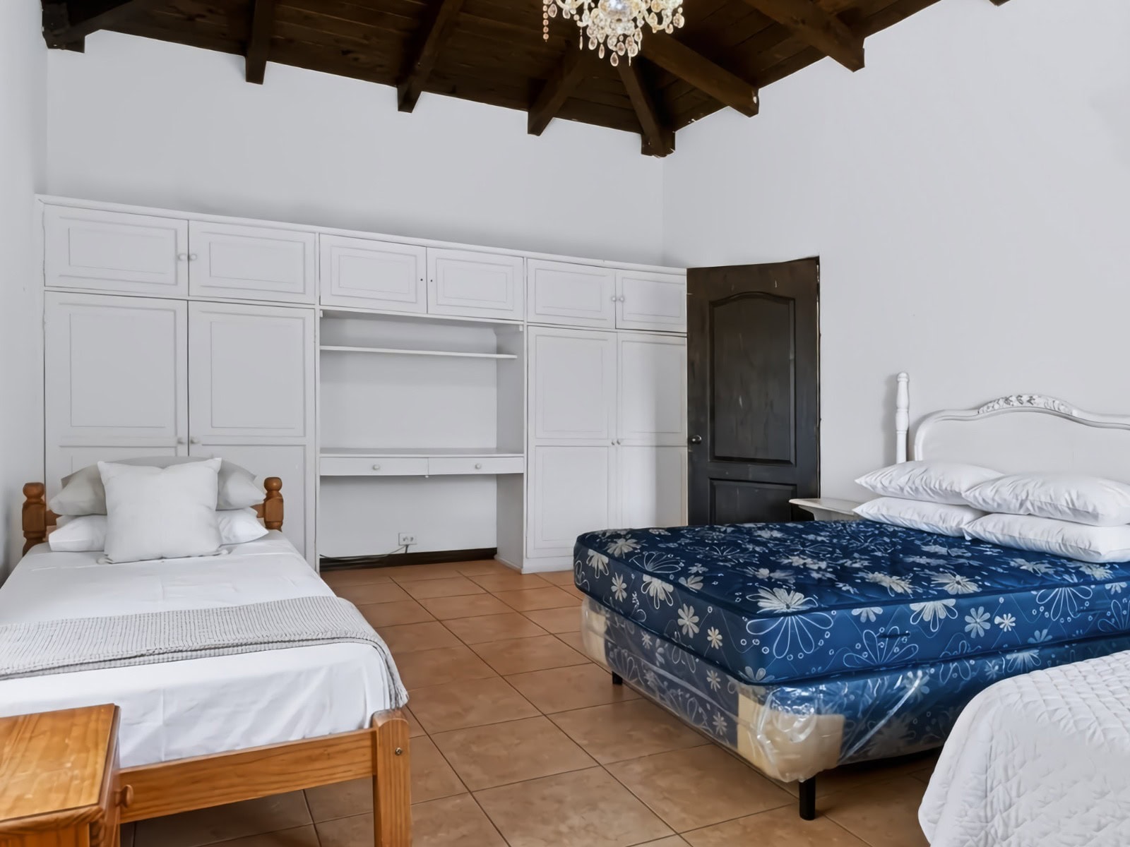 ENORME CASA DE 2 NIVELES EN VENTA EN SAN BARTOLOMÉ BECERRA