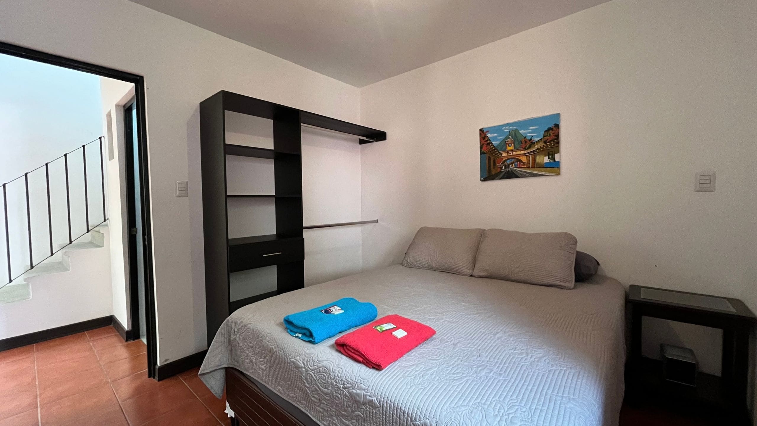 Casa amueblada de 3 habitaciones más estudio en alquiler, Barrio Las Campanas