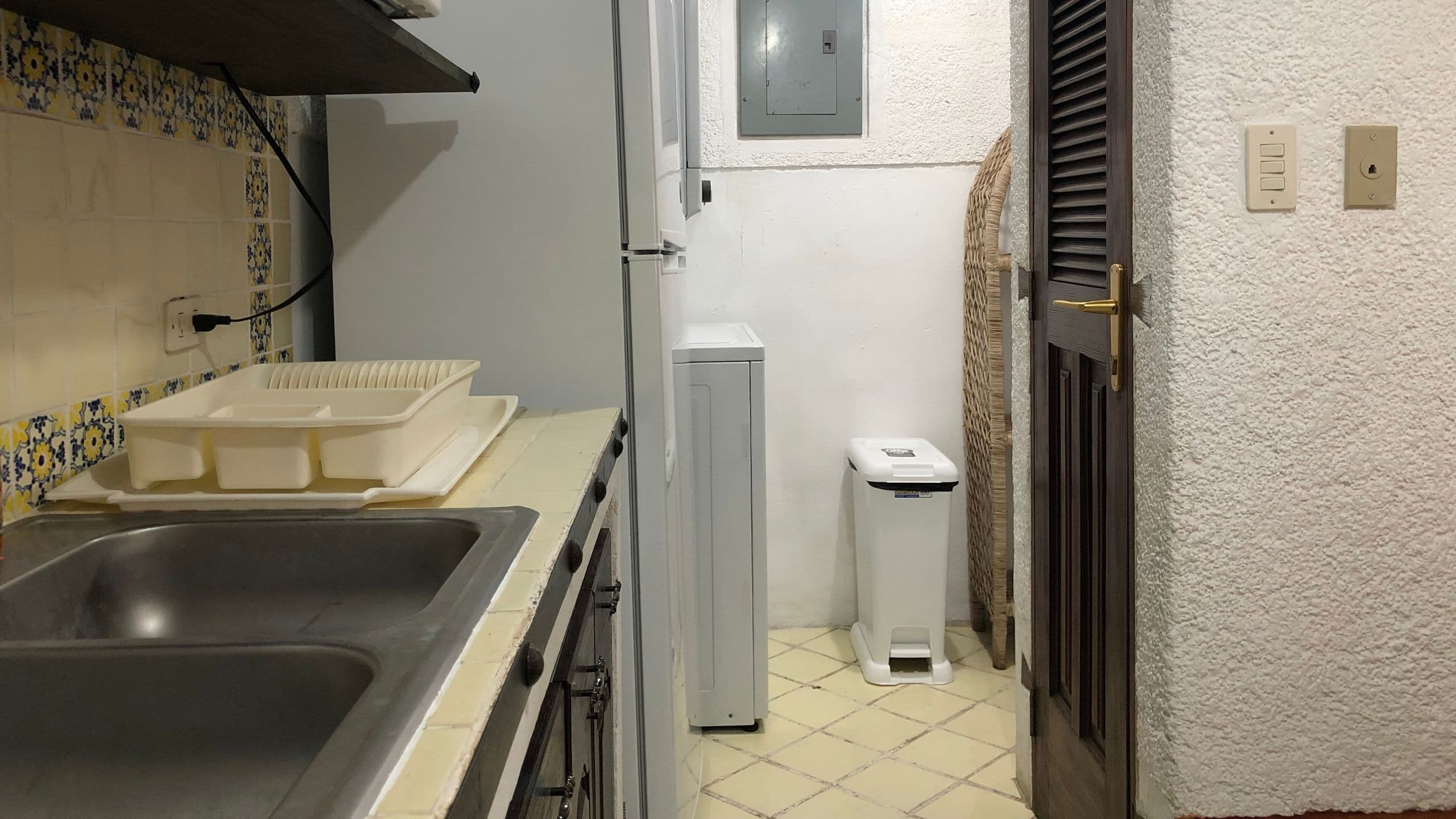 Charming Furnished Loft-Style Apartment in Gravileas | Available October 2026