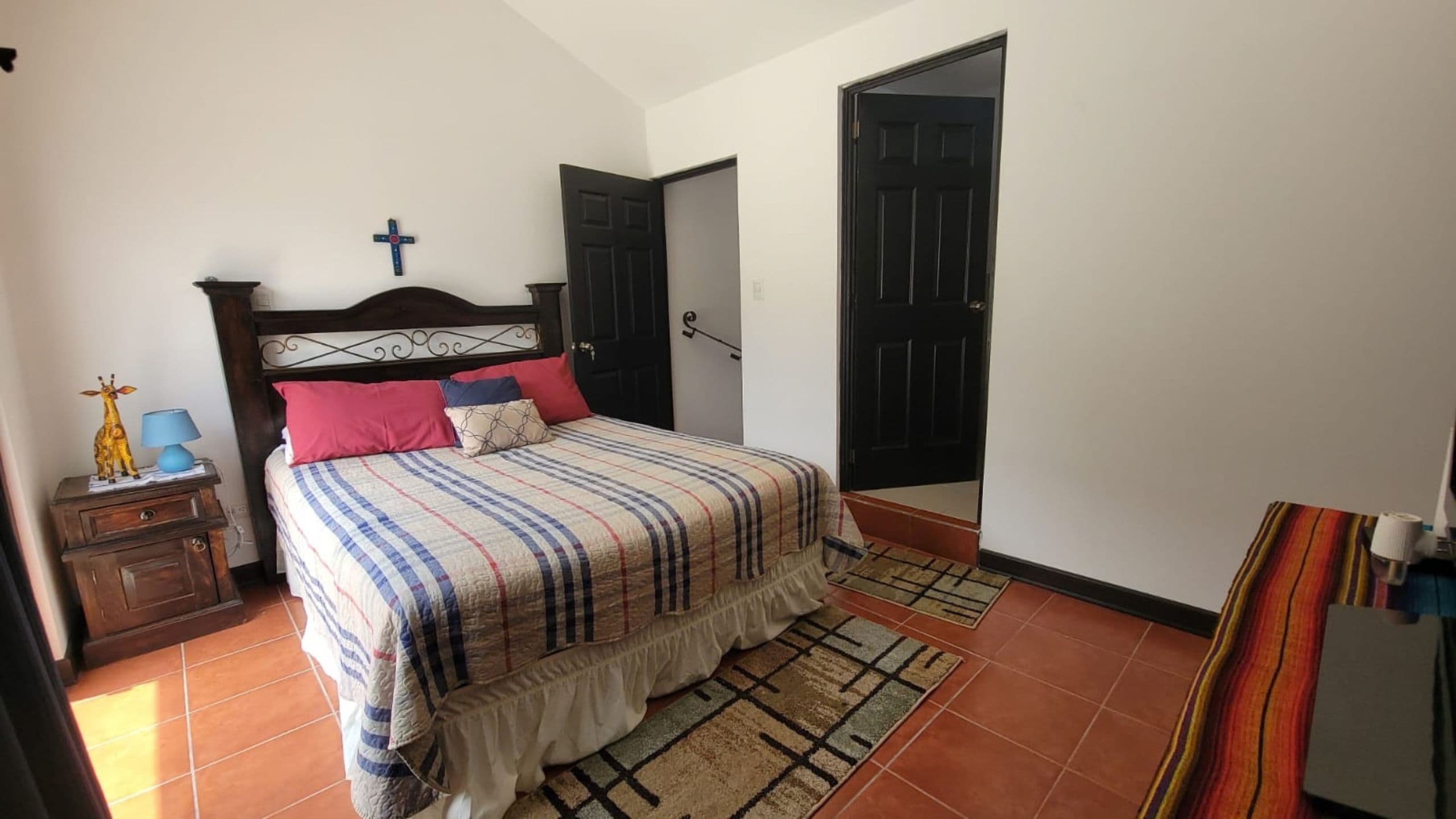 4-Bedroom House for Rent in Barrio Las Campanas – Available for a 6-Month Lease