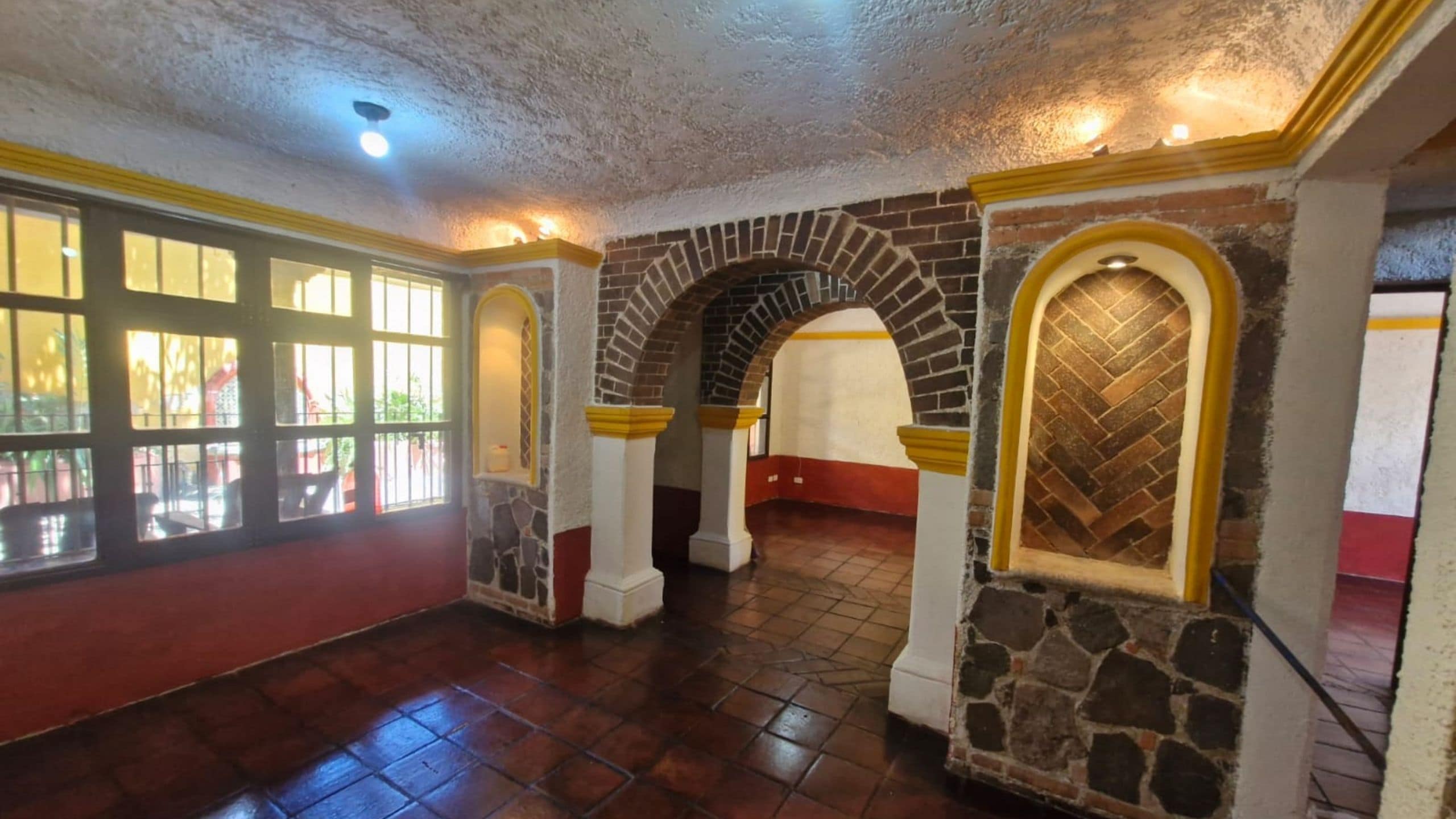 Casa de 4 habitaciones sin amueblar en alquiler, Santa Catarina Bobadilla