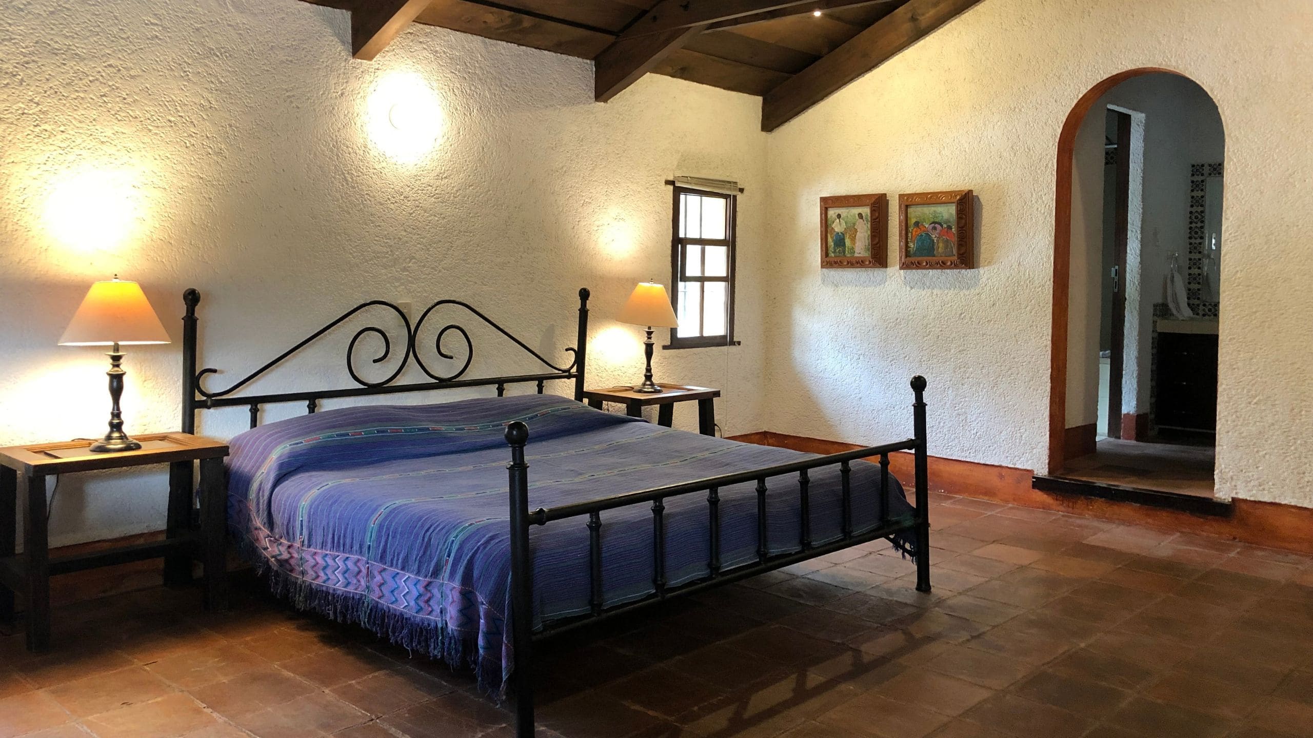 Charming Furnished Loft-Style Apartment in Gravileas | Available October 2026