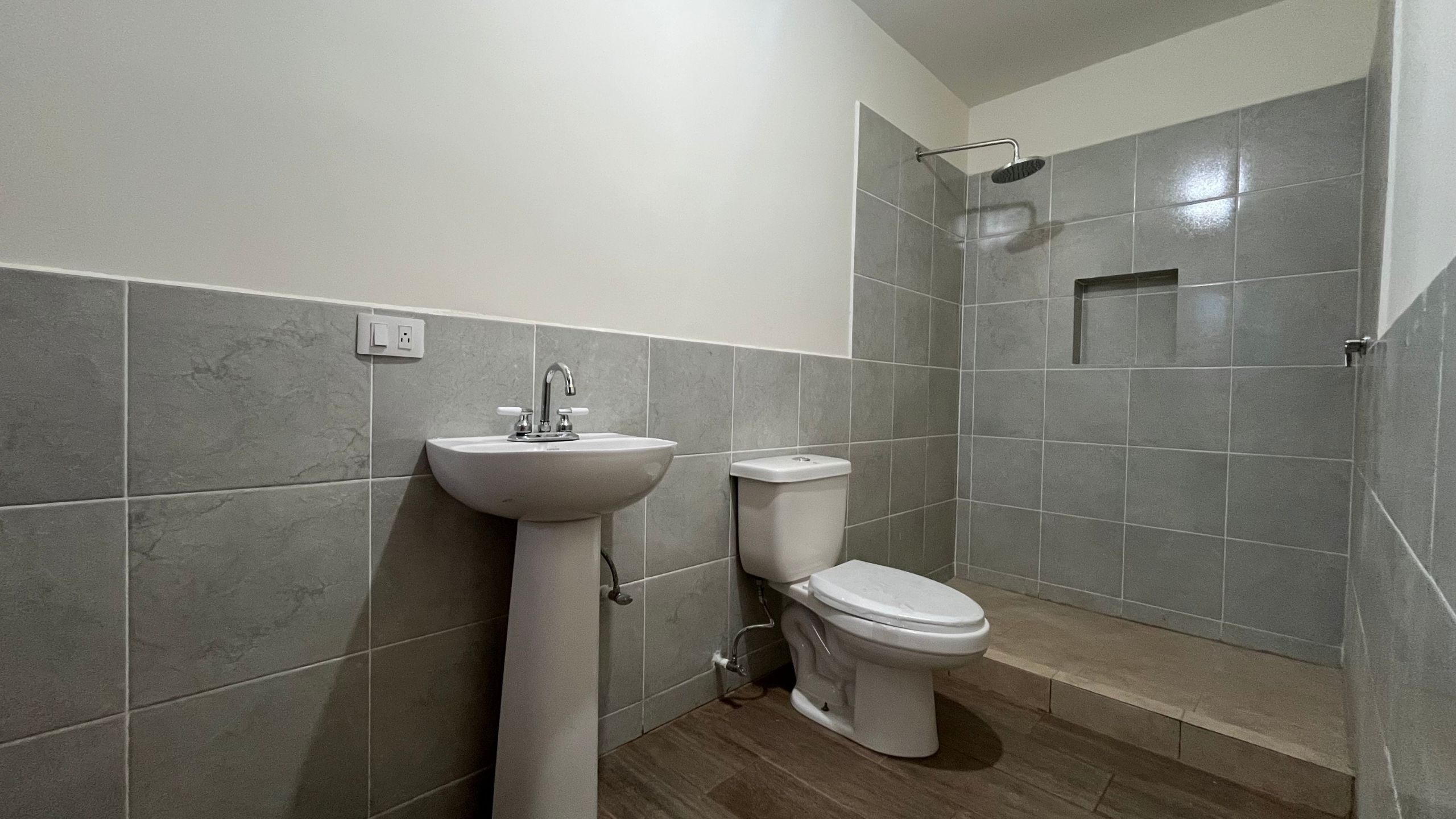 Apartamento moderno de 2 habitaciones con terraza privada