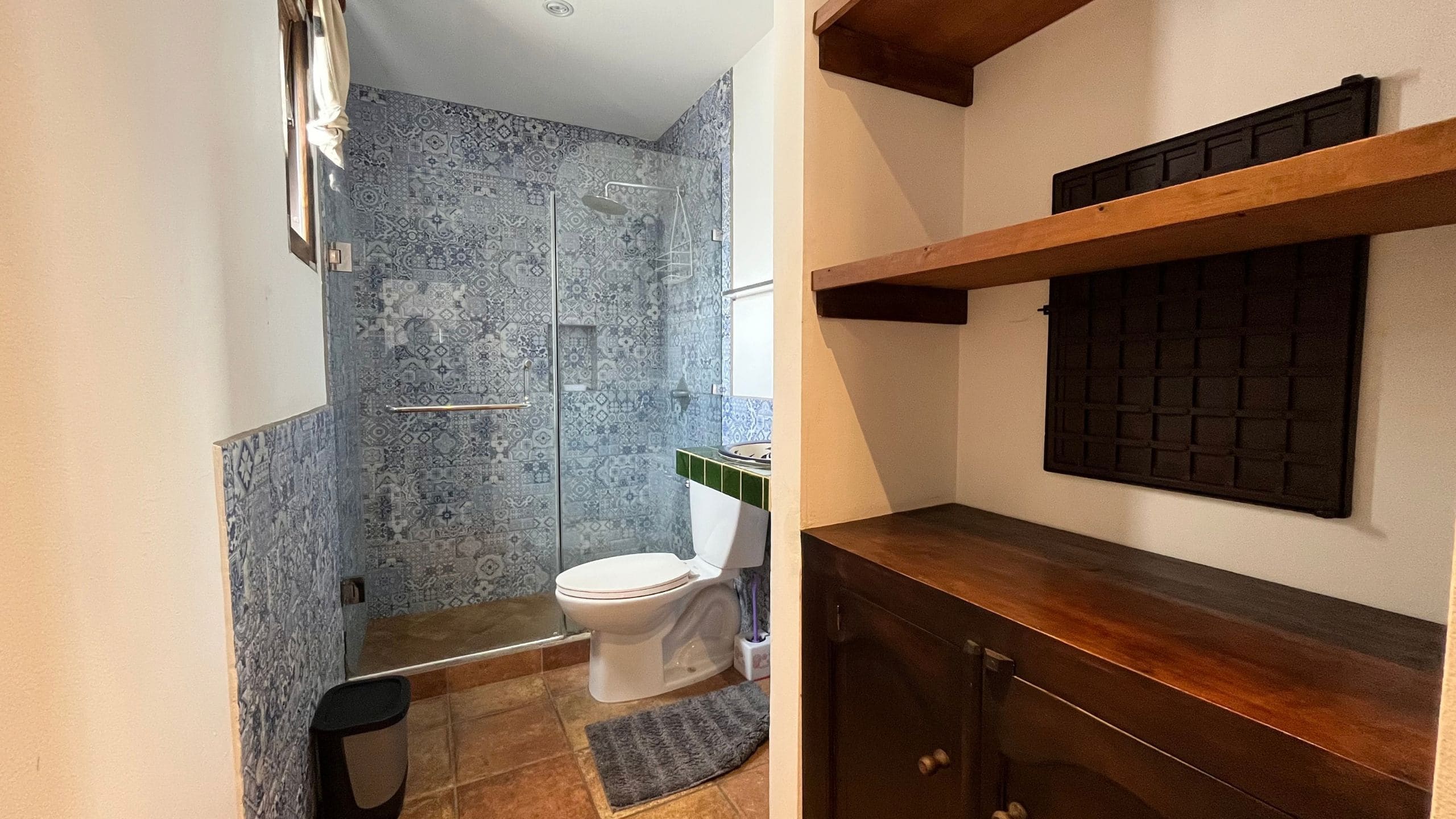 5 Studio Apartment for Rent, Just Four Blocks from Antigua’s Central Park, not in a gated community.