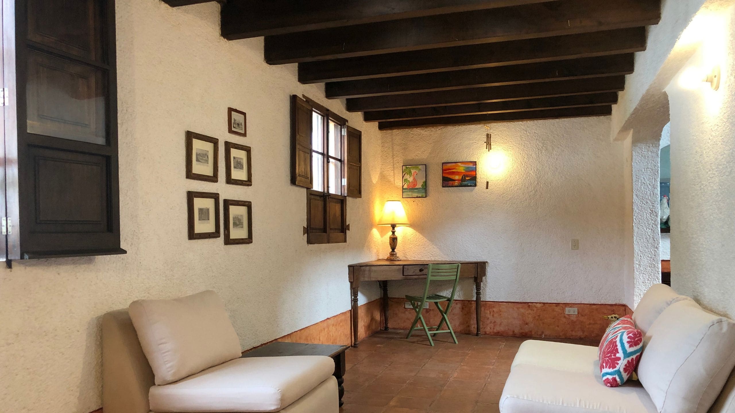 Charming Furnished Loft-Style Apartment in Gravileas | Available October 2026