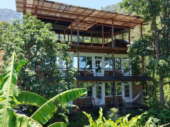 Propiedad llave en mano de 1.5 manzanas (10,522 m²) en venta