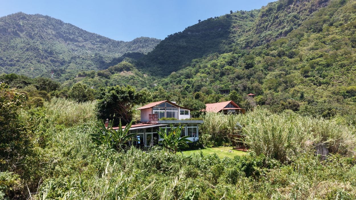Propiedad llave en mano de 1.5 manzanas (10,522 m²) en venta