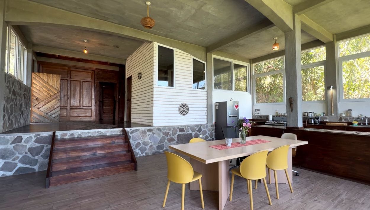Propiedad llave en mano de 1.5 manzanas (10,522 m²) en venta