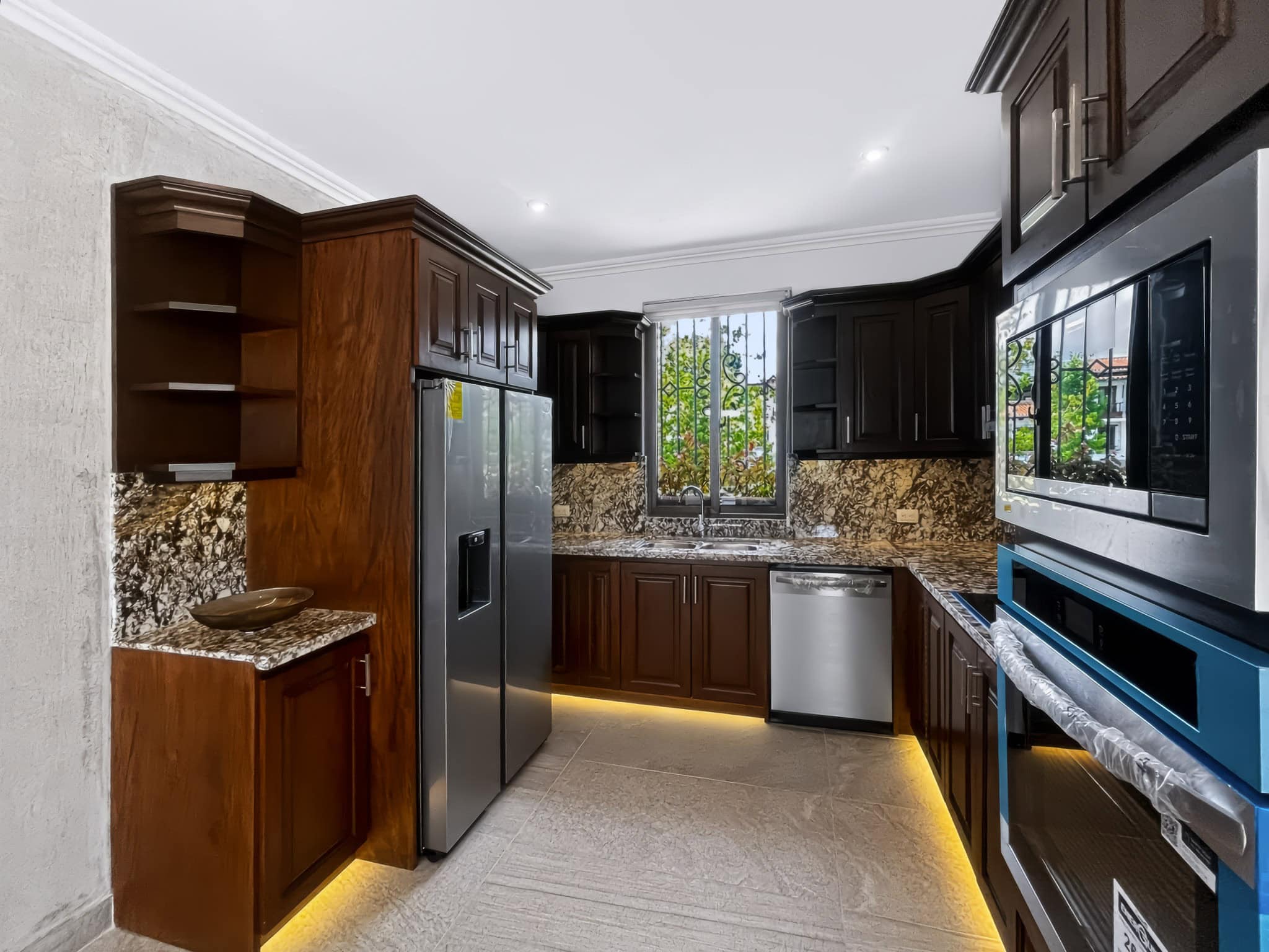 New Construction 4 Bedroom Colonial Home with Pool, Ciudad Vieja, Near Antigua Guatemala