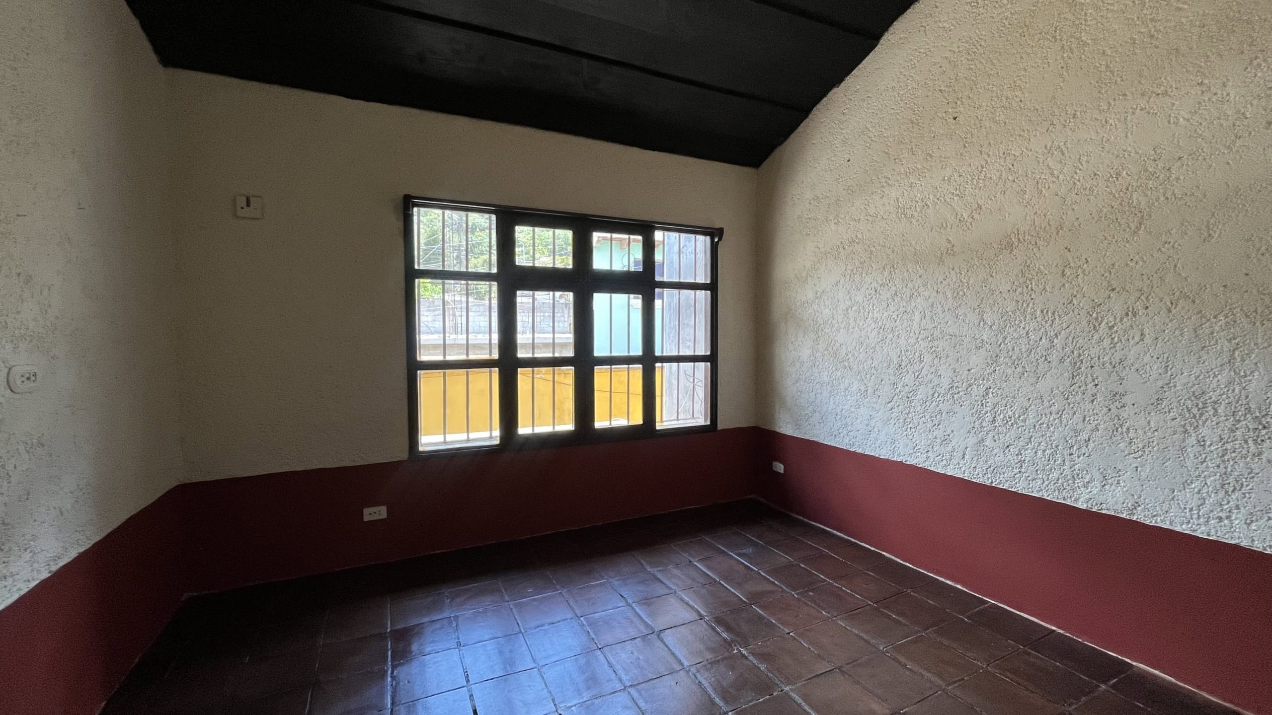 Casa de 4 habitaciones sin amueblar en alquiler, Santa Catarina Bobadilla