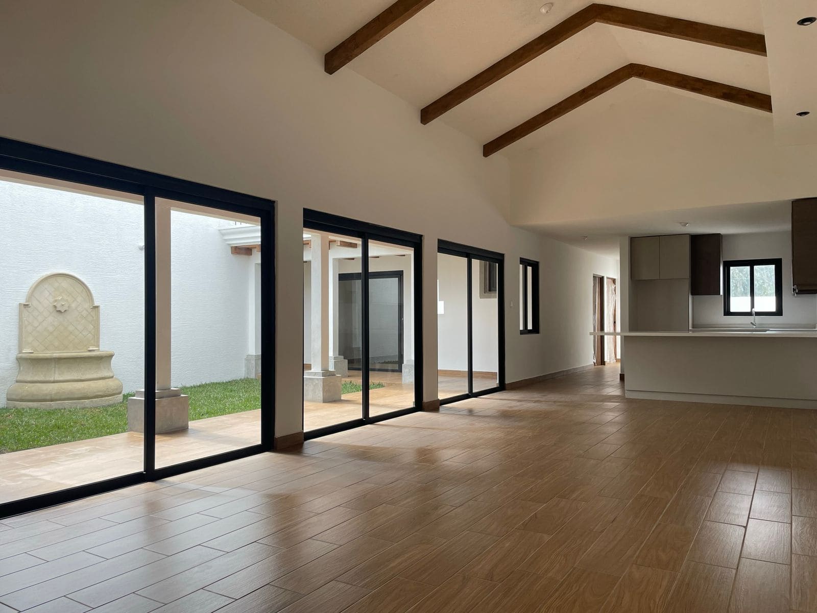Casa Nueva con Vistas a los Volcanes