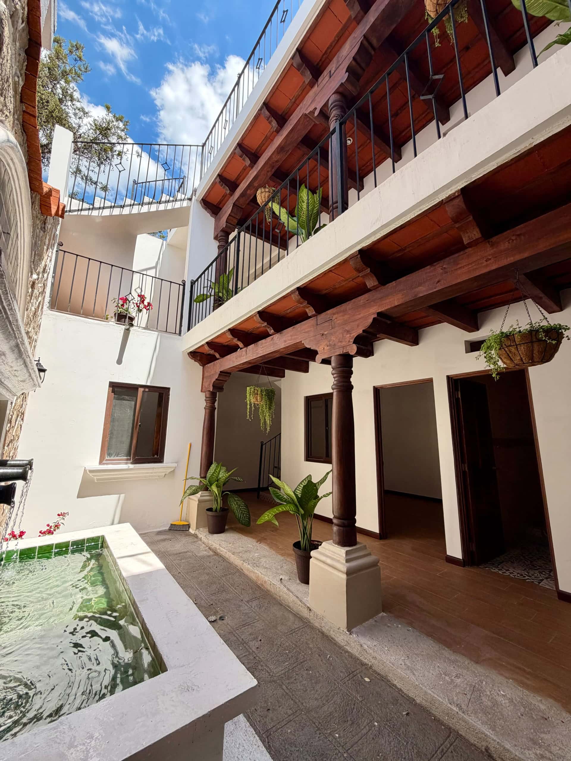 PHOTO-2026-09-09-11-27-42 5 Bedroom House in Antigua Gardens For Sale