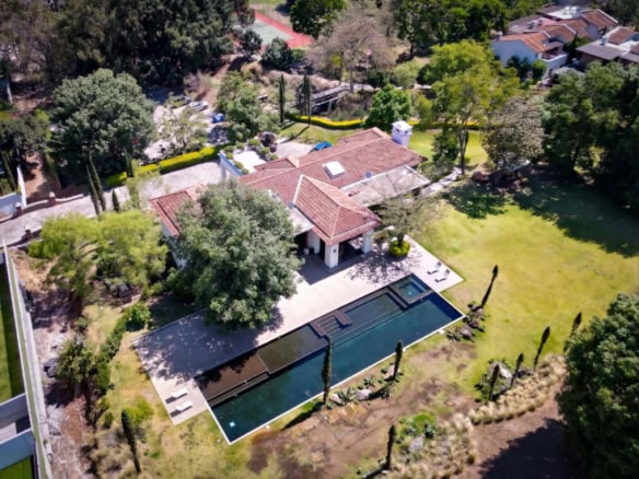El arte de vivir bien: residencia exclusiva con vistas inolvidables