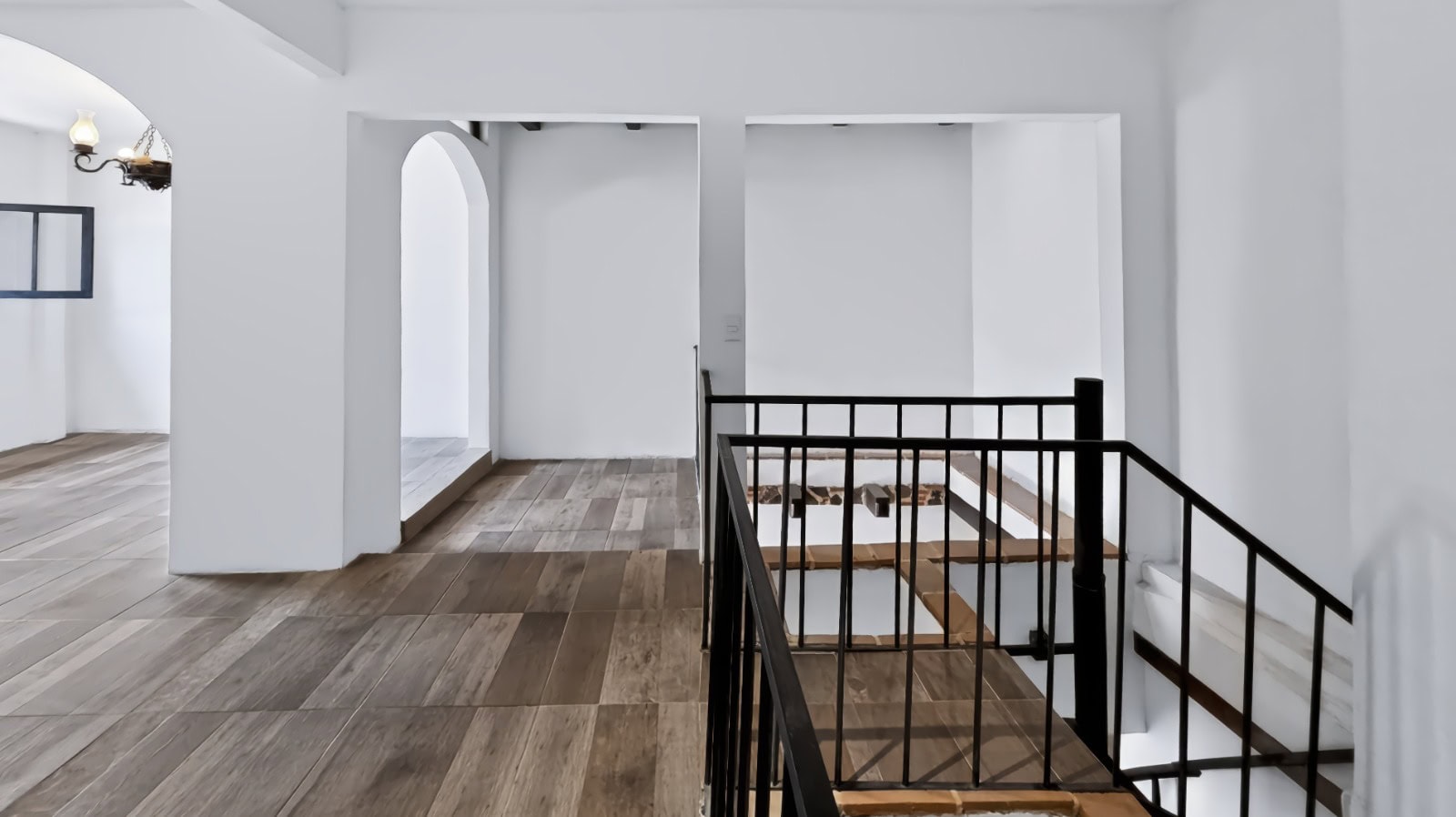 WhatsApp Image 2026-09-14 at 14.57.51 (7) Prime Commercial & Multi-Unit Hospitality Asset on Calle Ancha | 8-Unit Flexible Footprint