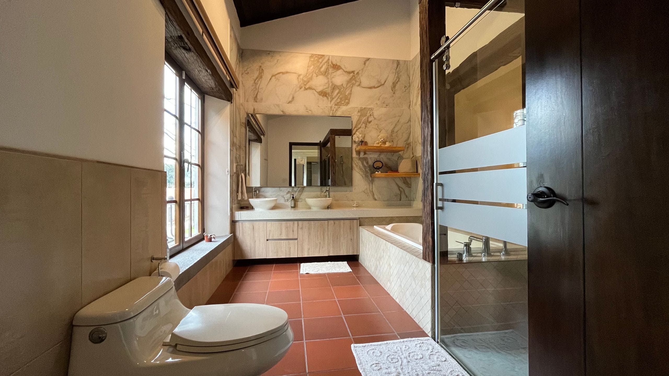 2-Bedroom + studio – House for Rent in El Monasterio, El Panorama, Antigua Guatemala