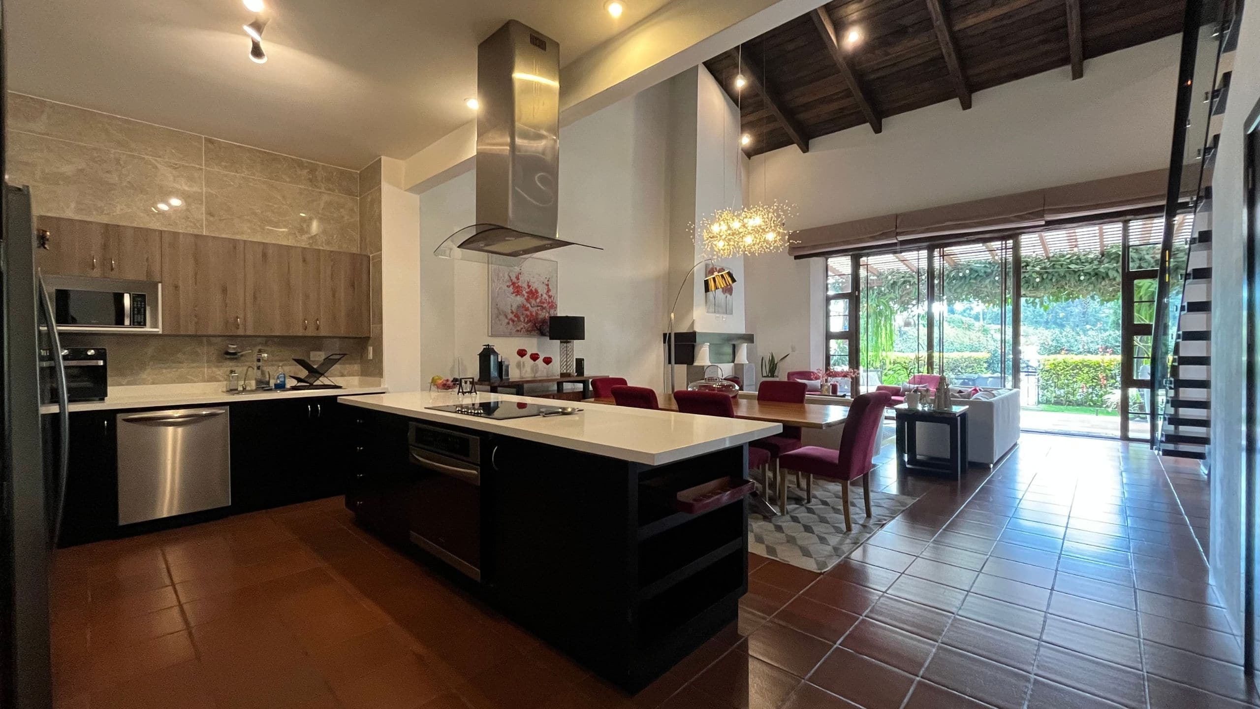 2-Bedroom + studio – House for Rent in El Monasterio, El Panorama, Antigua Guatemala