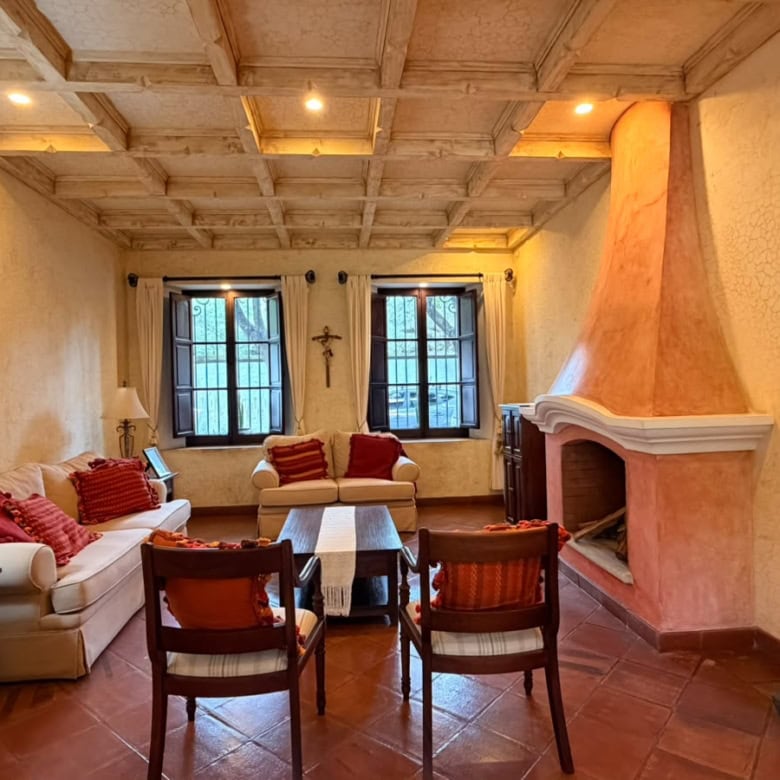 House for sale in El Calvario, Antigua Area, photo 3