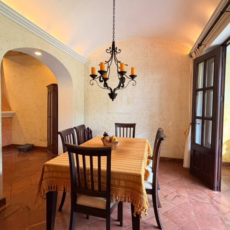 House for sale in El Calvario, Antigua Area, photo 5